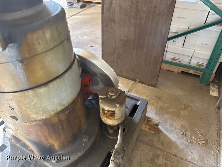 image for item EU6306 Carlton radial arm drill