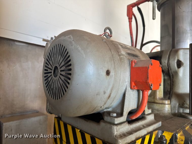 image for item EU6306 Carlton radial arm drill