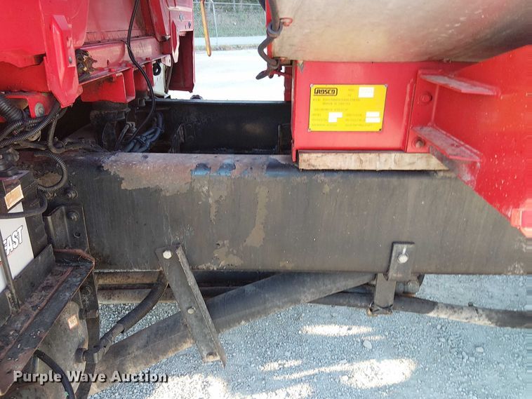 image for item EV5422 2000 Freightliner FL70 oil distributor truck