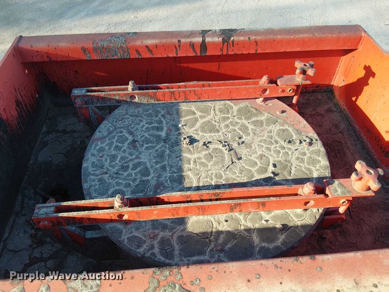 image for item EV5422 2000 Freightliner FL70 oil distributor truck