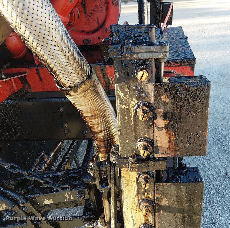 image for item EV5422 2000 Freightliner FL70 oil distributor truck