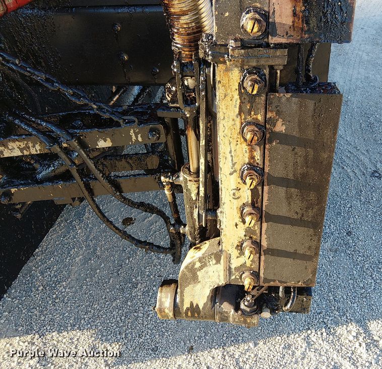 image for item EV5422 2000 Freightliner FL70 oil distributor truck