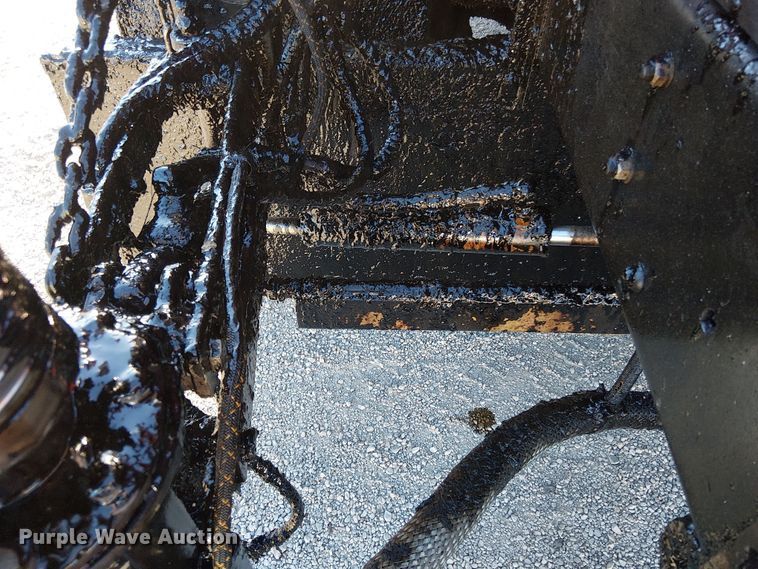 image for item EV5422 2000 Freightliner FL70 oil distributor truck