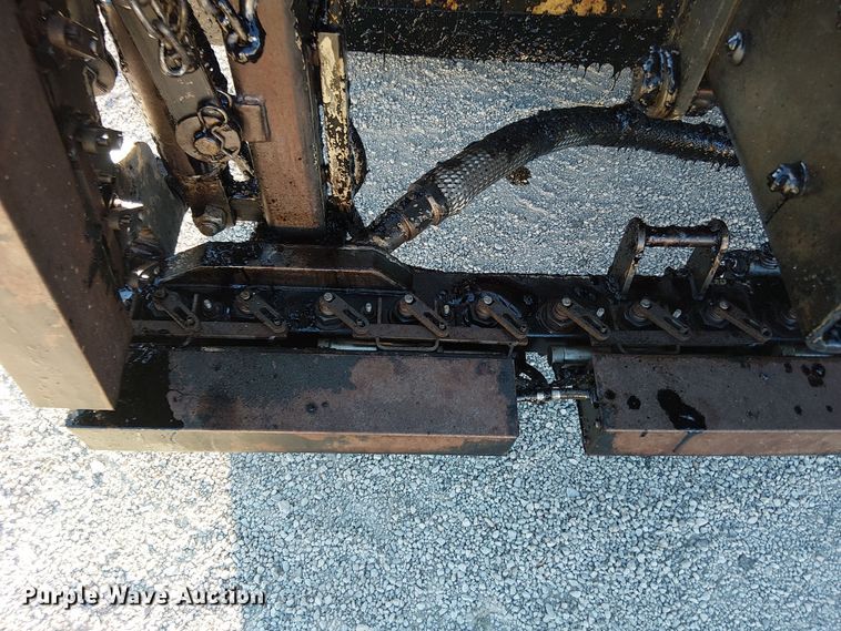 image for item EV5422 2000 Freightliner FL70 oil distributor truck