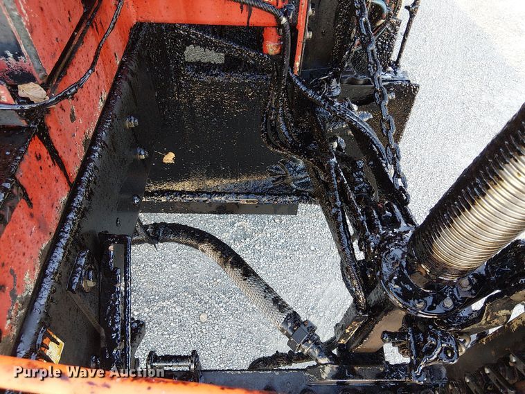 image for item EV5422 2000 Freightliner FL70 oil distributor truck