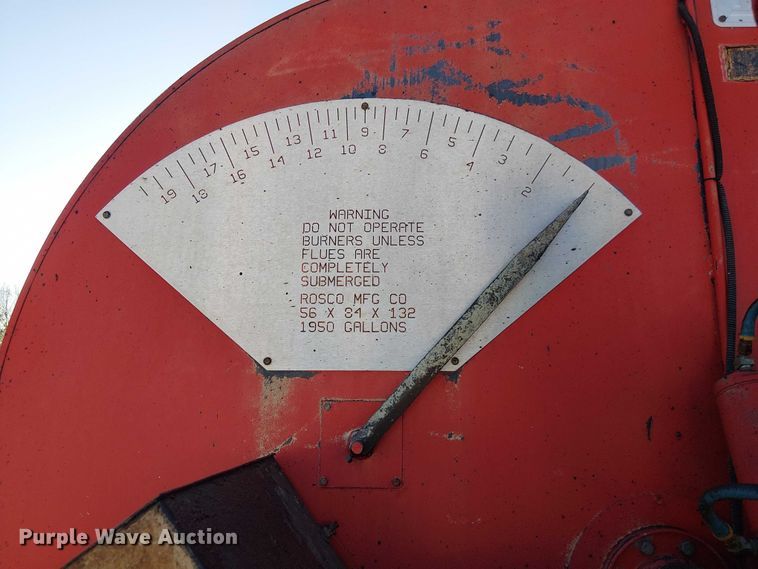 image for item EV5422 2000 Freightliner FL70 oil distributor truck