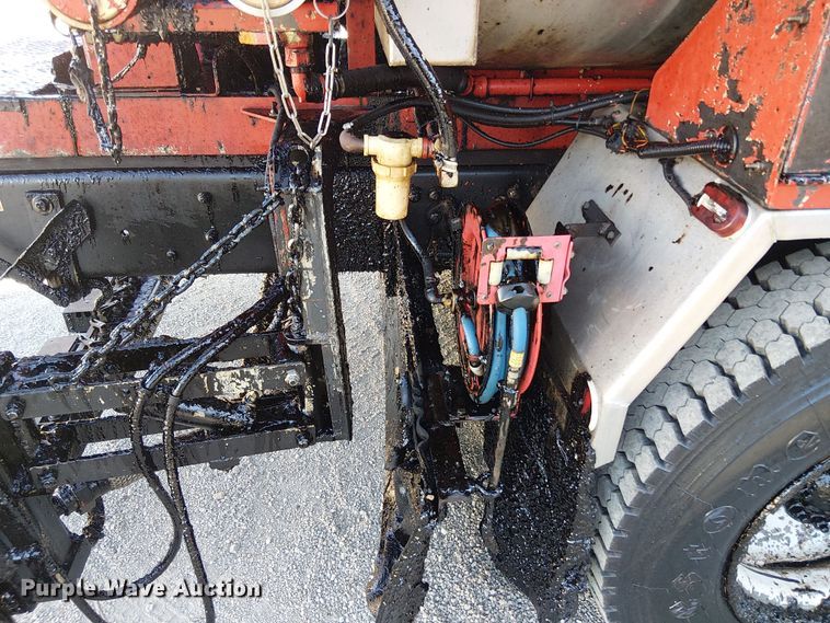 image for item EV5422 2000 Freightliner FL70 oil distributor truck