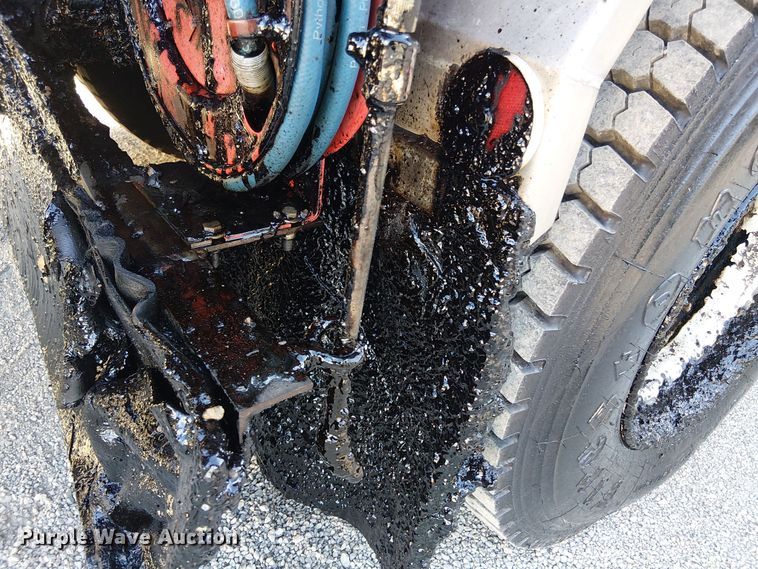 image for item EV5422 2000 Freightliner FL70 oil distributor truck