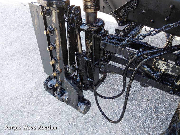 image for item EV5422 2000 Freightliner FL70 oil distributor truck