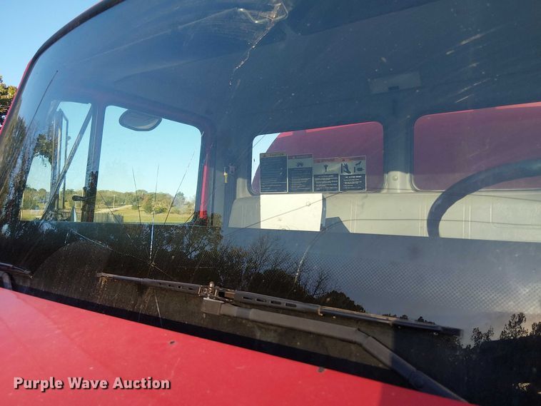 image for item EV5422 2000 Freightliner FL70 oil distributor truck