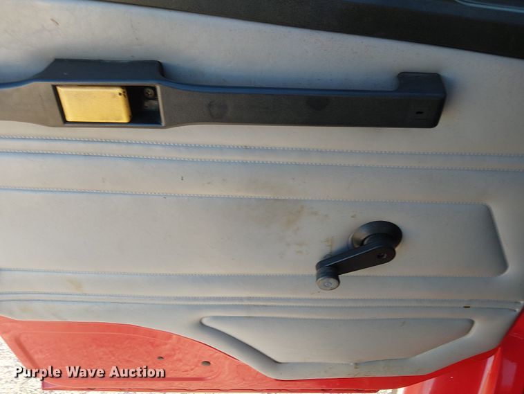 image for item EV5422 2000 Freightliner FL70 oil distributor truck