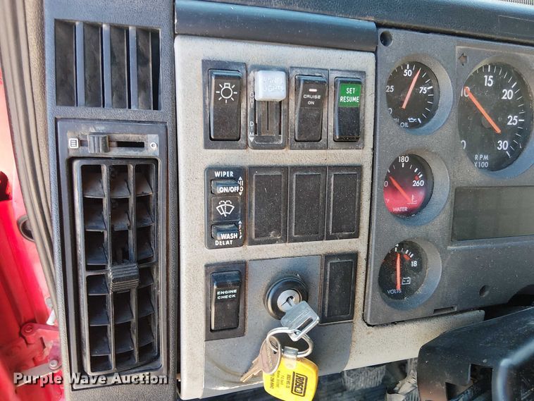 image for item EV5422 2000 Freightliner FL70 oil distributor truck