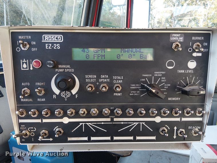 image for item EV5422 2000 Freightliner FL70 oil distributor truck