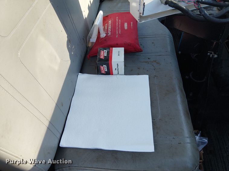 image for item EV5422 2000 Freightliner FL70 oil distributor truck