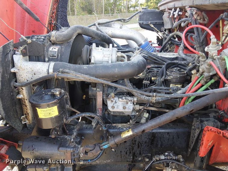 image for item EV5422 2000 Freightliner FL70 oil distributor truck