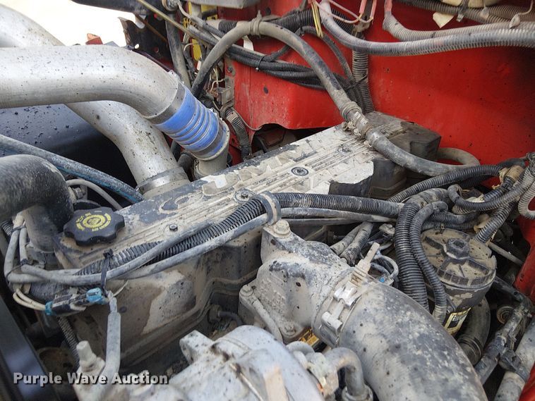 image for item EV5422 2000 Freightliner FL70 oil distributor truck