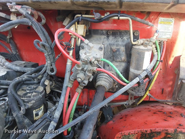 image for item EV5422 2000 Freightliner FL70 oil distributor truck