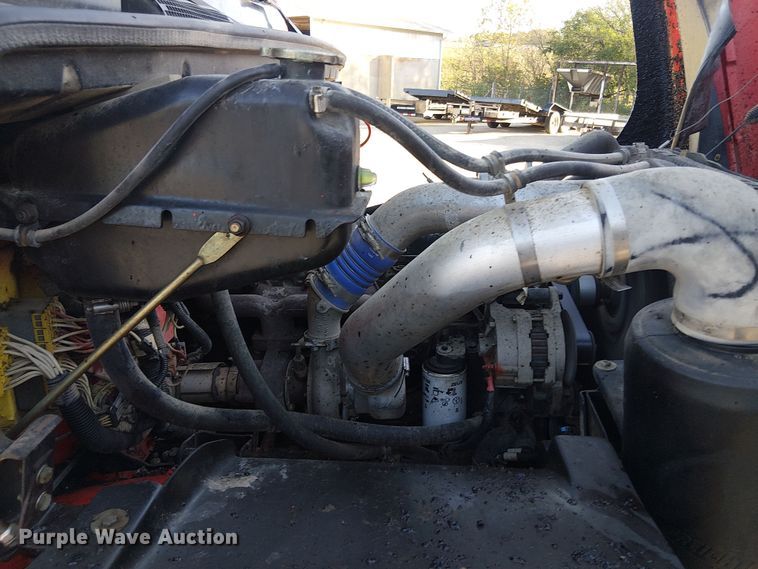 image for item EV5422 2000 Freightliner FL70 oil distributor truck