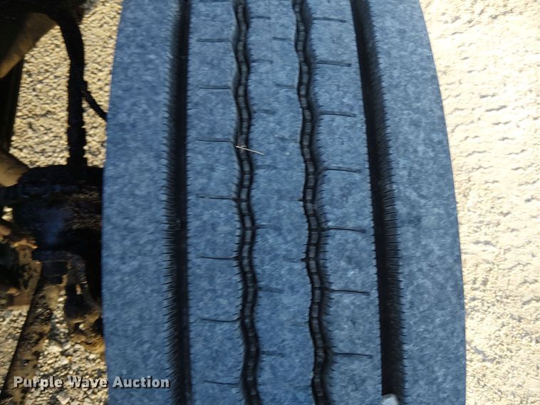 image for item EV5422 2000 Freightliner FL70 oil distributor truck