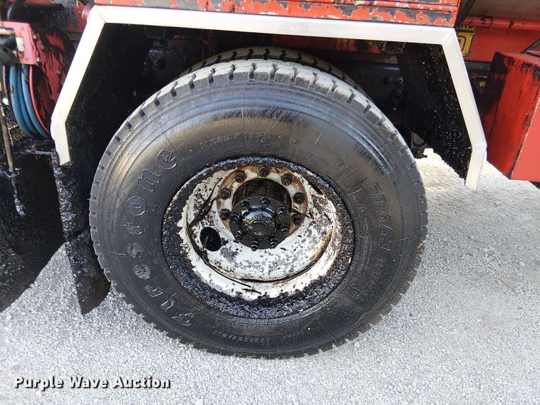 image for item EV5422 2000 Freightliner FL70 oil distributor truck