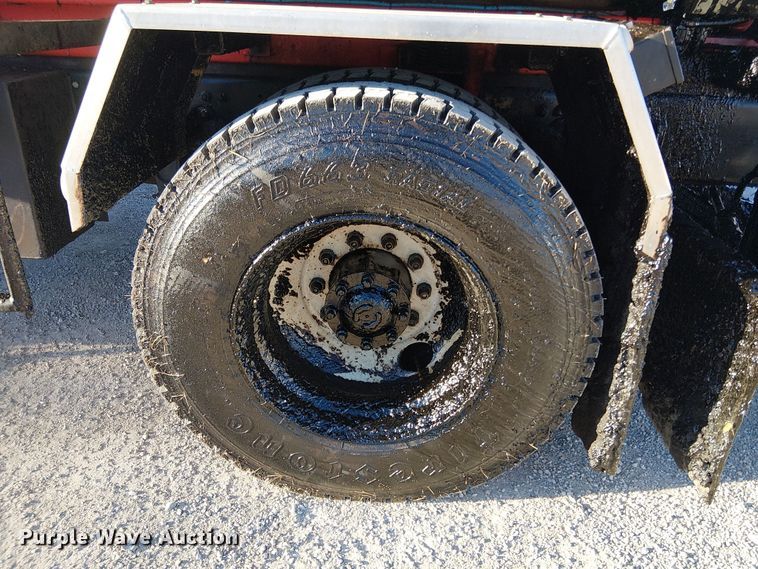 image for item EV5422 2000 Freightliner FL70 oil distributor truck