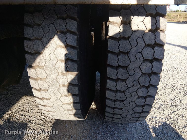 image for item EV5422 2000 Freightliner FL70 oil distributor truck