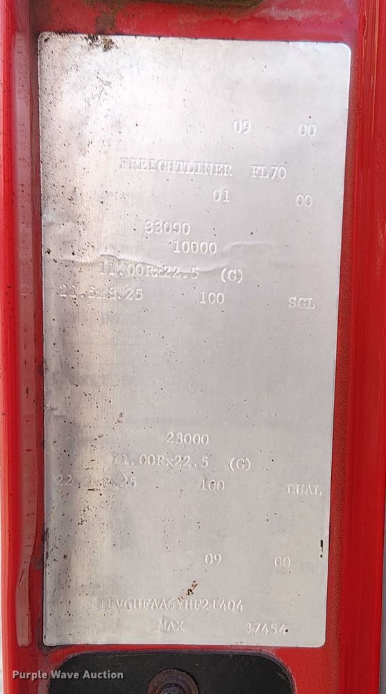 image for item EV5422 2000 Freightliner FL70 oil distributor truck