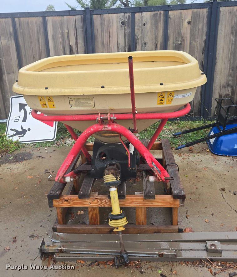 image for item EV5443 Vicon PS403 spreader