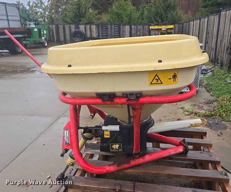 image for item EV5443 Vicon PS403 spreader