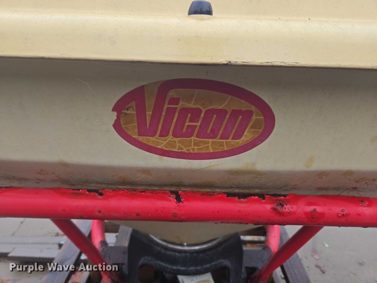 image for item EV5443 Vicon PS403 spreader