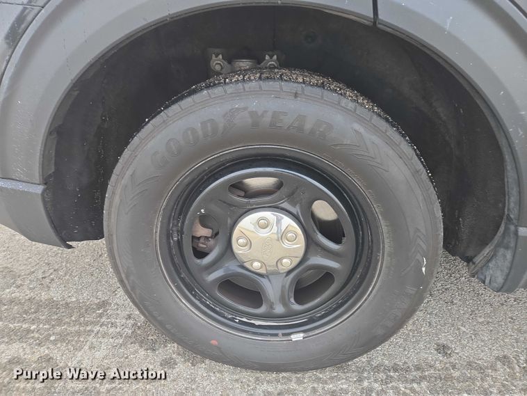 image for item EV5451 2021 Ford Explorer Police interceptor SUV