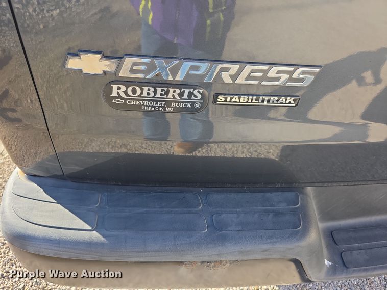 image for item FI0600 2016 Chevrolet Express 3500 van