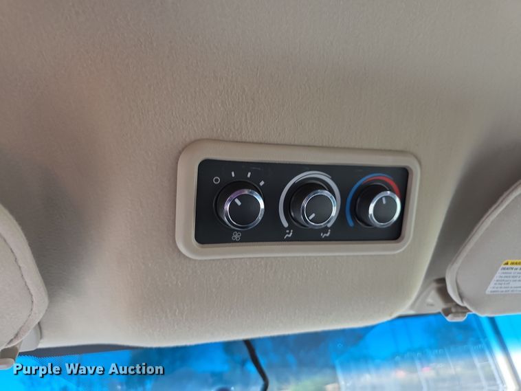 image for item FI0600 2016 Chevrolet Express 3500 van