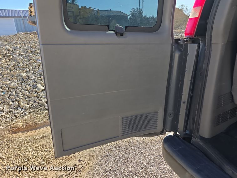 image for item FI0600 2016 Chevrolet Express 3500 van