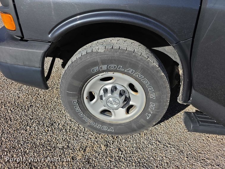 image for item FI0600 2016 Chevrolet Express 3500 van