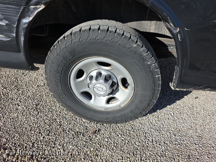 image for item FI0600 2016 Chevrolet Express 3500 van