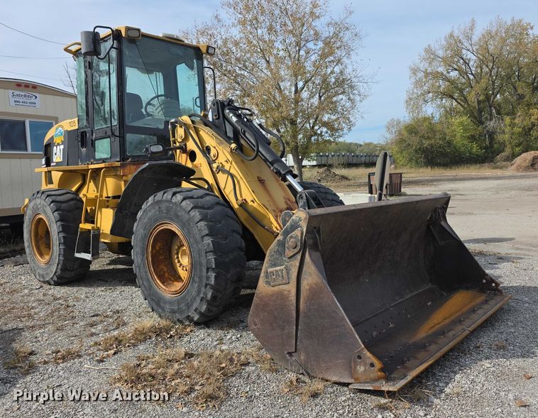 image for item FI0604 2001 Caterpillar 924G wheel loader
