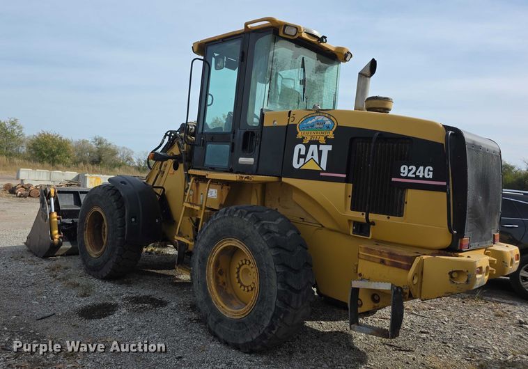 image for item FI0604 2001 Caterpillar 924G wheel loader