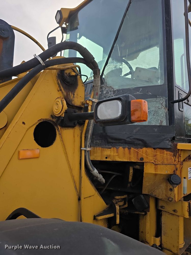 image for item FI0604 2001 Caterpillar 924G wheel loader