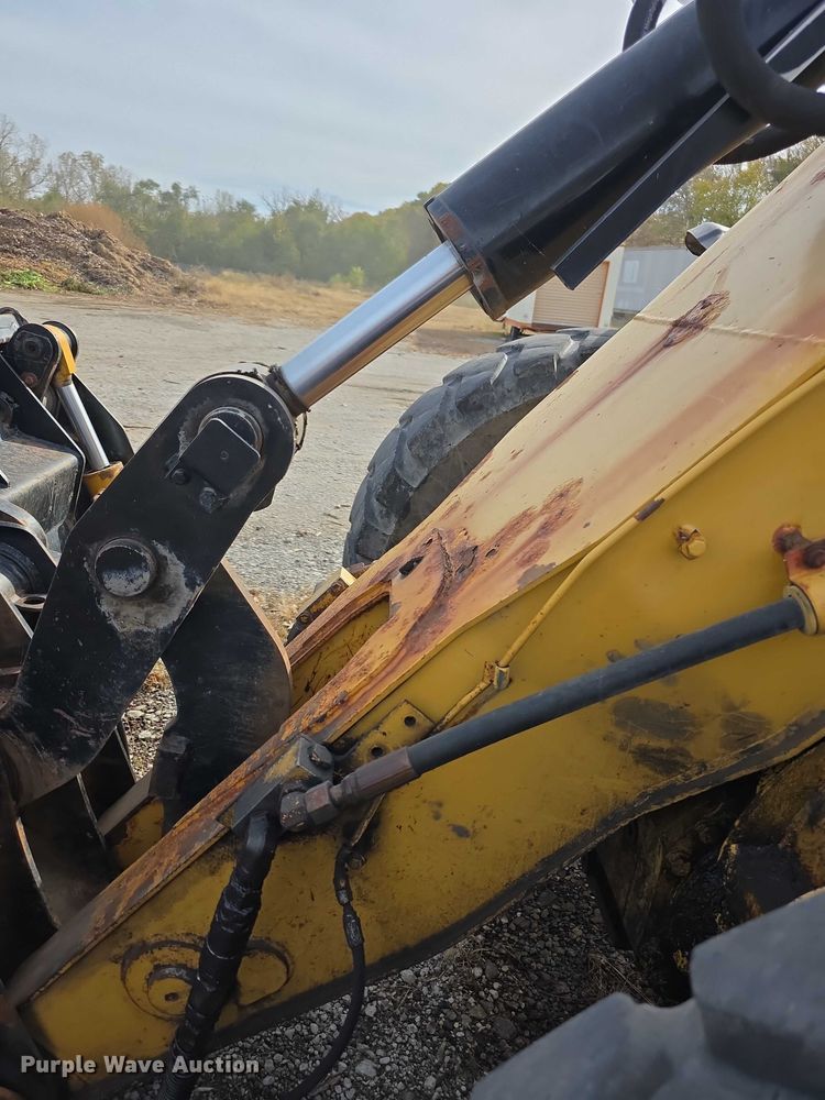 image for item FI0604 2001 Caterpillar 924G wheel loader