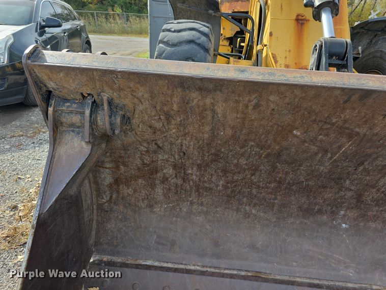 image for item FI0604 2001 Caterpillar 924G wheel loader