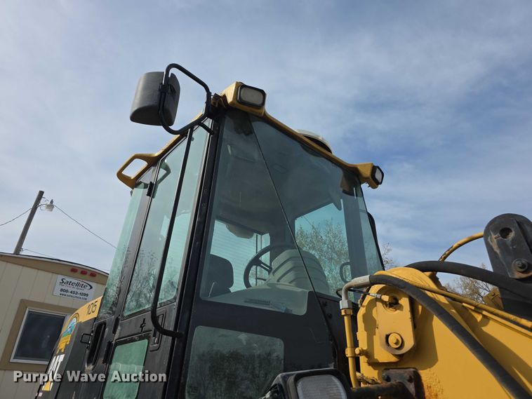 image for item FI0604 2001 Caterpillar 924G wheel loader
