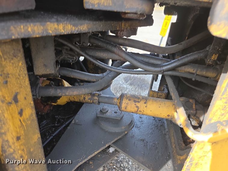 image for item FI0604 2001 Caterpillar 924G wheel loader