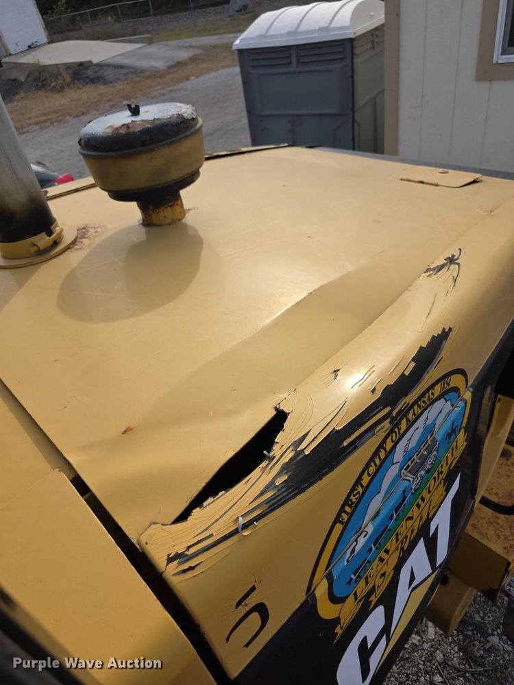 image for item FI0604 2001 Caterpillar 924G wheel loader