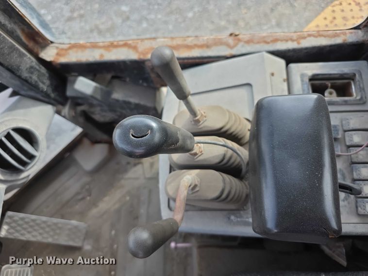 image for item FI0604 2001 Caterpillar 924G wheel loader