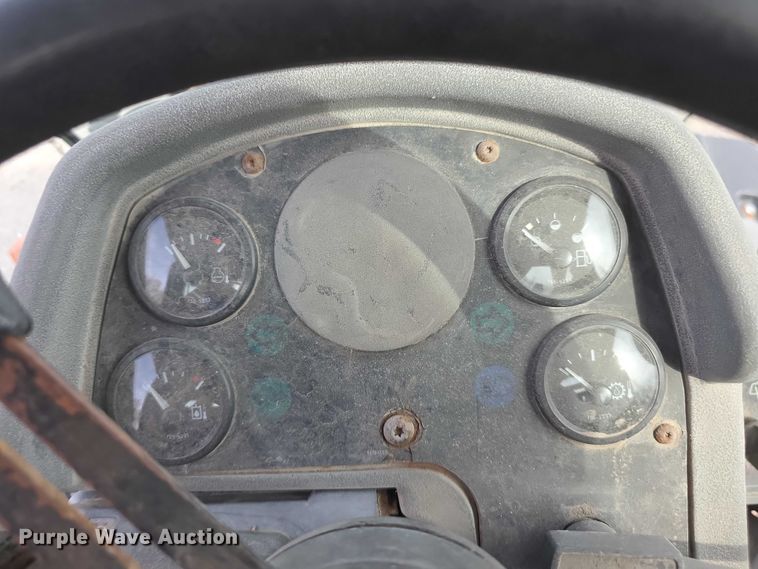 image for item FI0604 2001 Caterpillar 924G wheel loader