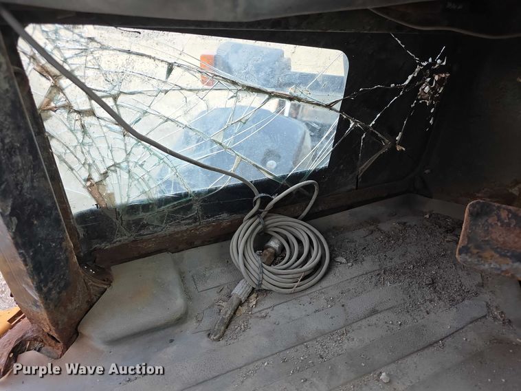 image for item FI0604 2001 Caterpillar 924G wheel loader