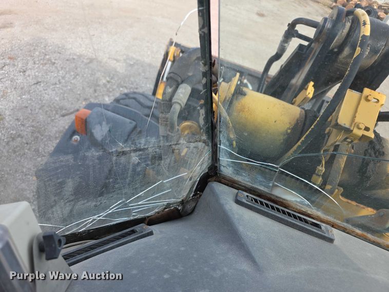 image for item FI0604 2001 Caterpillar 924G wheel loader