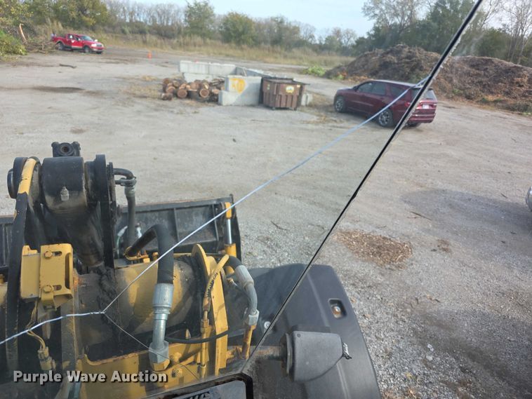 image for item FI0604 2001 Caterpillar 924G wheel loader