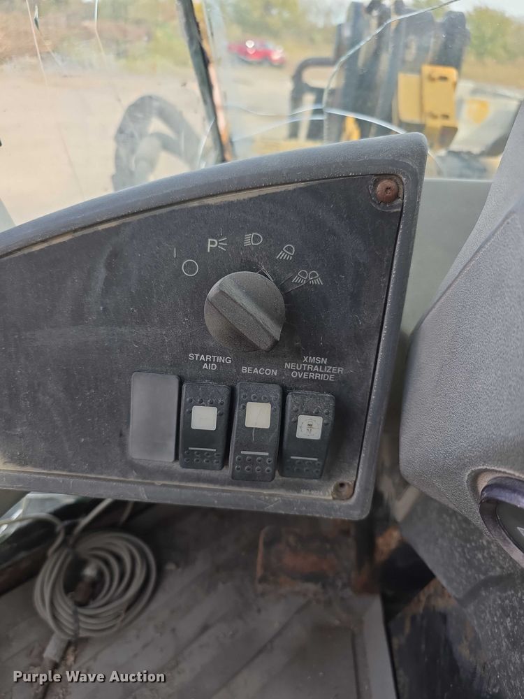 image for item FI0604 2001 Caterpillar 924G wheel loader